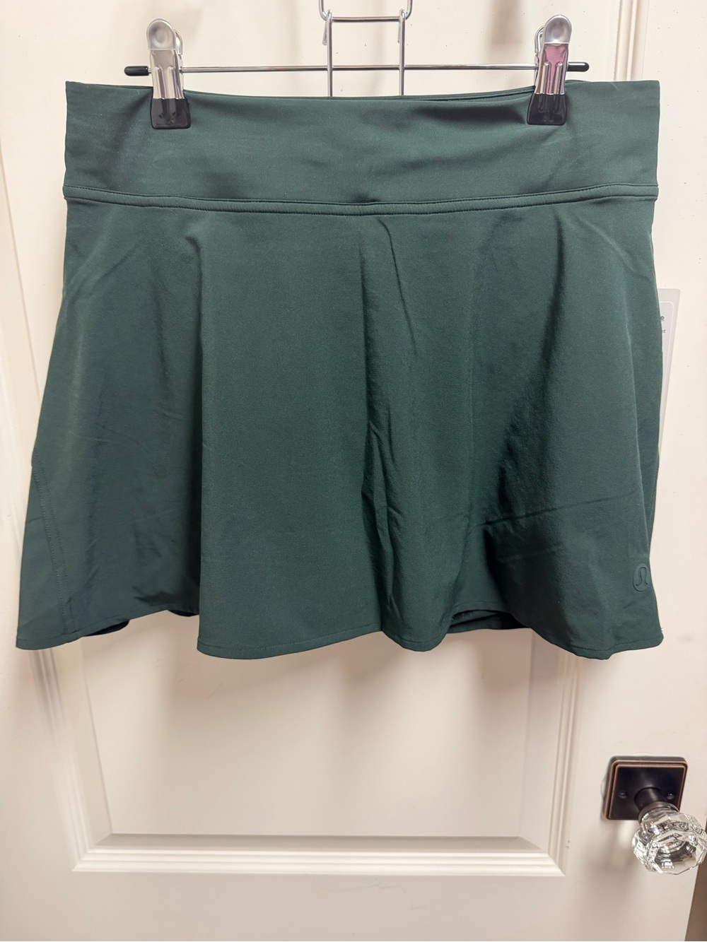 Lululemon NWT lightweight high rise tennis skirt SZ 6 in rainforest green